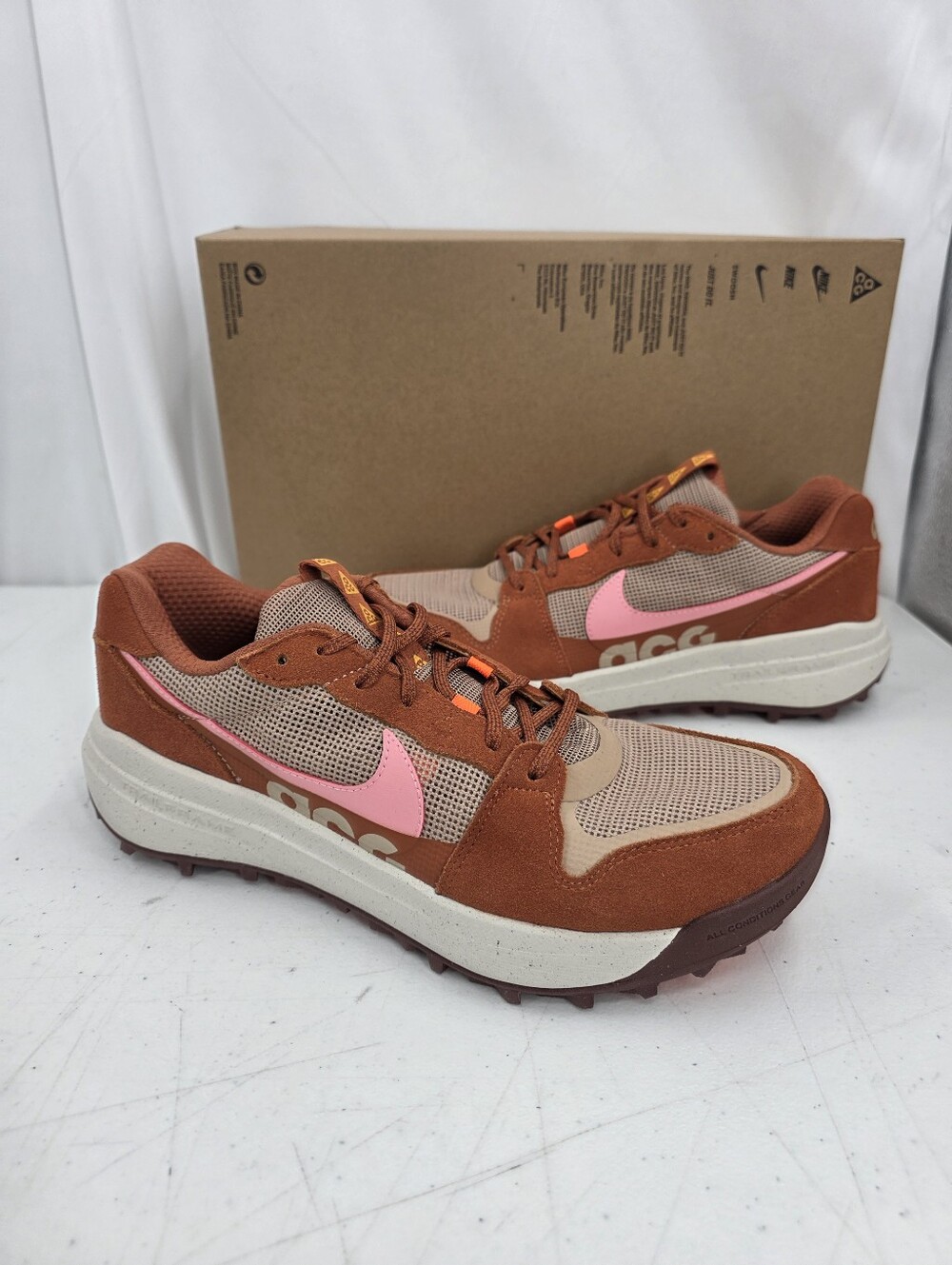 New Nike Acg Lowcate Hemp/Coral Dark Russet DM8019-201 Trail Shoes Men's Size 10
